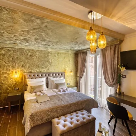 Luxury Vindemiae