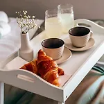 Luxury Vindemiae *