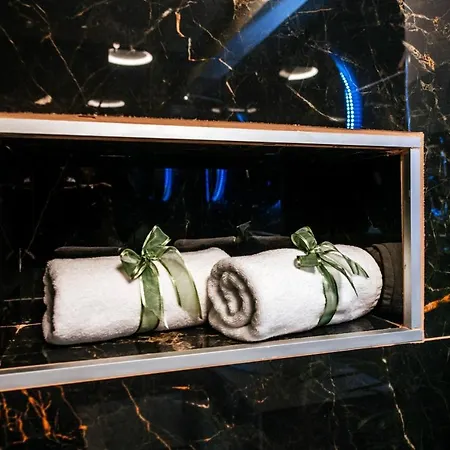 Luxury Vindemiae