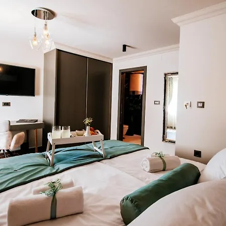 Luxury Vindemiae 4*