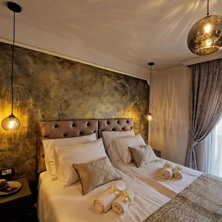 Luxury Vindemiae 4*