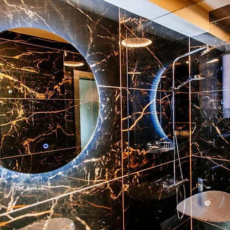 Luxury Vindemiae Apartment
